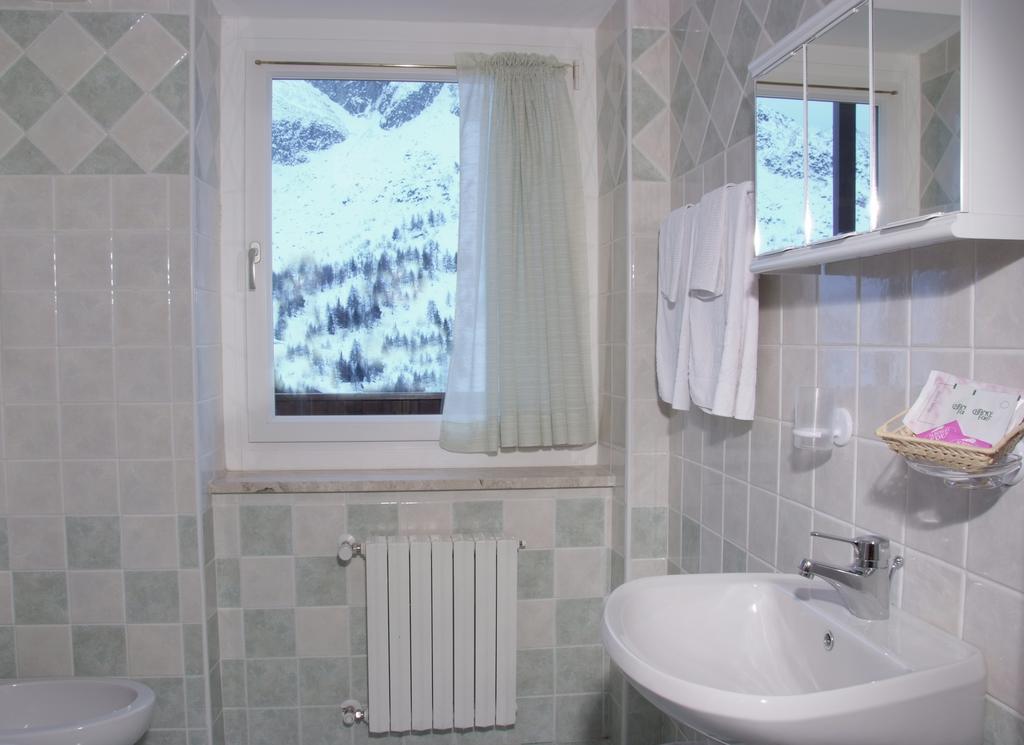 Albergo Eden Passo del Tonale Quarto foto